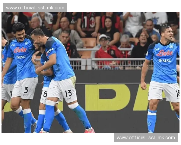 高位逼抢vs防守反击：那不勒斯与罗马的战术体系对比分析